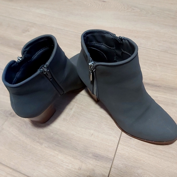 Style & Co Ankle boot, size 5/6 gray - Picture 6 of 6